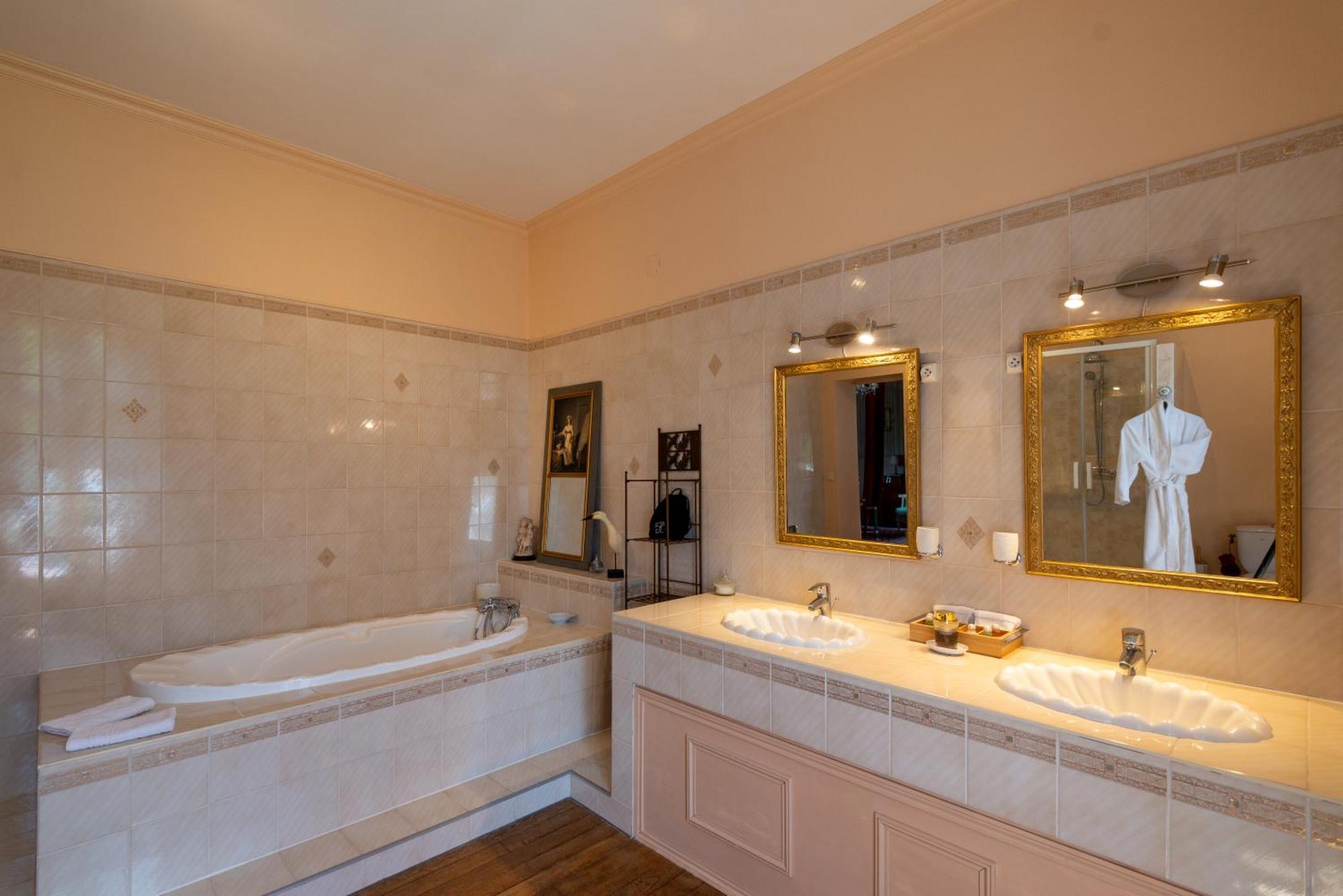 Le Moulin De Bed and breakfast Francueil